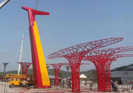 廣（guǎng）場金屬（shǔ）雕塑設計